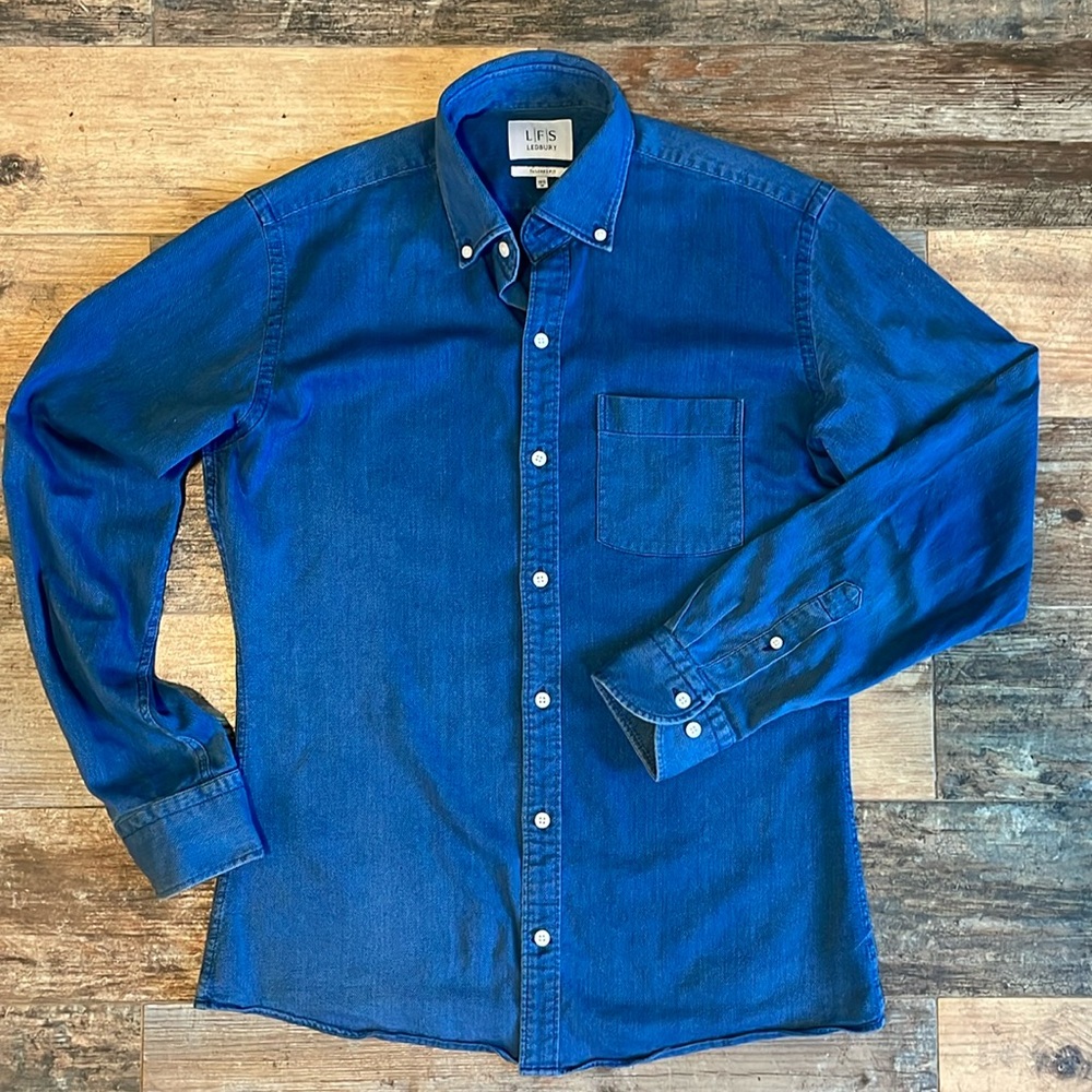 Ledbury Tailored Fit Button Up